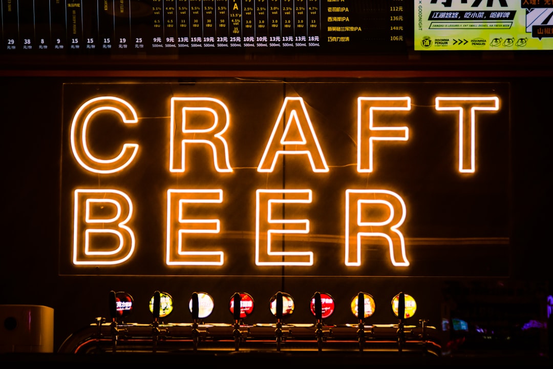 Craft Beer Tasting Guide: How to Taste, Evaluate, and Enjoy Craft Beer Like a Pro